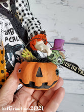 Load image into Gallery viewer, Zombie Zabella