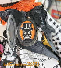 Load image into Gallery viewer, Zombie Zabella