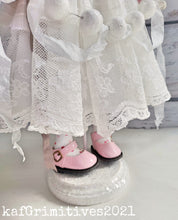 Load image into Gallery viewer, Suzy Snowflake