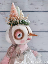 Load image into Gallery viewer, Suzy Snowflake