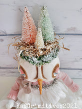Load image into Gallery viewer, Suzy Snowflake