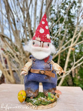 Load image into Gallery viewer, Spring Gnome