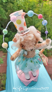 MISS LOLA the JUGGLING LION