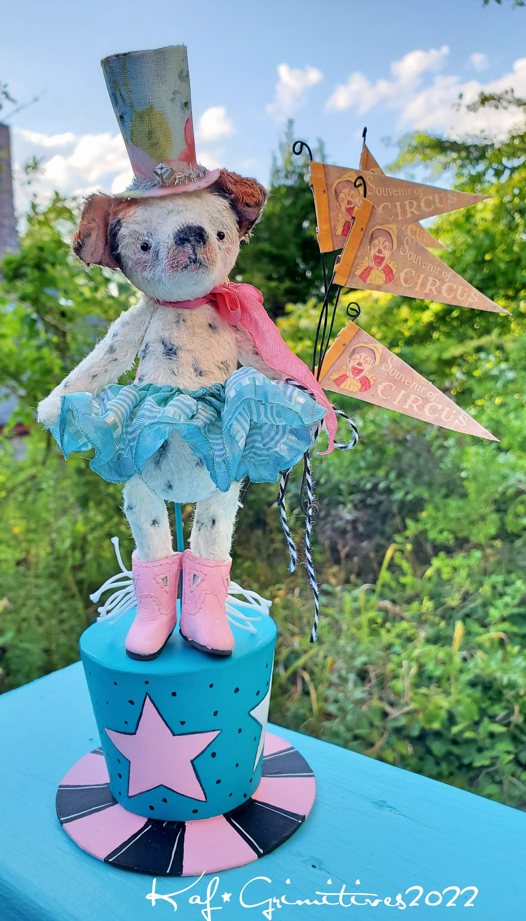 The RINGMISTRESS MISS DOUBLE D LUCY