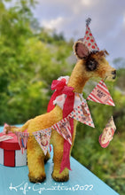 Load image into Gallery viewer, ANNABELL WIGGLES the GIRAFFE