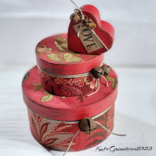Load image into Gallery viewer, Valentine Box set #1 Love Birds